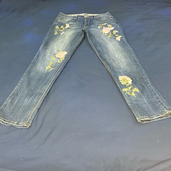 Code Bleu Gracie Bestie Jeans w/Flowers, size 6 - Picture 1 of 10